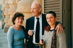 Guarneri con M.G. Messina (sx) e G. Uzzani (dx) alla mostra Contrappunto luce, Firenze 2004